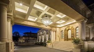 Check out the latest pictures, photos and images of floyd mayweather. Boxing Champion Floyd Mayweather Buys Las Vegas Home For 10 Million Mansion Global