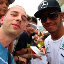 Ester Lewis Hamilton (@EsterLovesLewis)