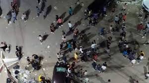 قال مصدر أمني إن قوات الأمن ألقت القبض منذ قليل علي 15 متهما من طرفي مشاجرة المرج، والتي اسفرت عن مقتل شخص واصابة 4 اخرين باصابات بالغه بسبب الخلاف علي الوقوف للبيع امام احد المحلات بجوار محطة مترو المرج 8d8pljmt Uaxxm