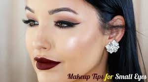 makeup tips for small eyes to make them