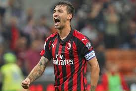 Il difensore classe '95 di proprietà della roma ed attualmente in prestito alla sampdoria racconta un retroscena di calciomercato. Ac Milan Identify Romagnoli S Heir Ac Milan News