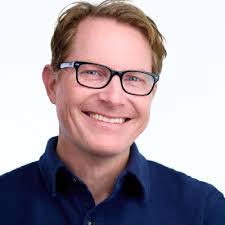 I'm so fortunate to participate in the Portraits for Patriots program and  for the privilege to serve kind folks like Jason Burks. Thank you for your  service and your thoughtfulness, Jason. |