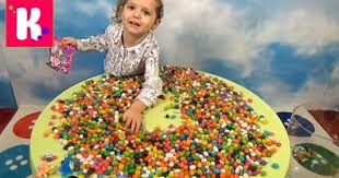 катя и макс новые серии катя и макс новые серии Igrushki Syurprizy V Raznocvetnyh Konfetkah Sharikah Novoe Video Na Kanale Miss Katya Video Dailymotion Syurpriz Video Igrushki