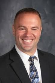 LOCAL SCHOOL ADMINISTRATOR CHOSEN IASP DISTRICT 10 ELEMENTARY PRINCIPAL OF  THE YEAR On Sunday, November 20, 2022, the Indiana Association of School  Principals (IASP) will recognize Bradley Stoneking, Principal at Batesville  Primary