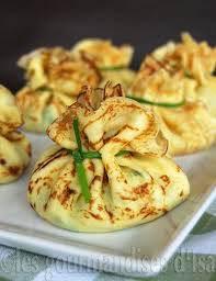 Aumonires De Espinacas Y Pinones Recipe Savory Spinach Cheese Crepes Crepe Recipes