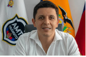 David Recalde's Instagram, Twitter & Facebook