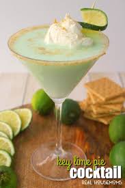 If You Love The Classic Key Lime Pie Dessert Then This Cocktail Is Definitely For You Made With Key Lime Pie Whipped Cream Vodka Recipes Key Lime Pie Martini