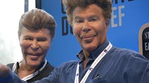 Igor bogdanoff ist nur sechs tage nach dem tod seines zwillingsbruders grichka im alter von 72 jahren verstorben. Bogdanoff Twins Know Your Meme