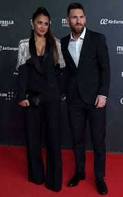 Bienvenidos a la cuenta oficial de instagram de leo messi / welcome to the official leo messi instagram account themessistore.com. Lionel Messi Besucht Mit Seiner Frau Antonella Roccuzzo Messi10 Show