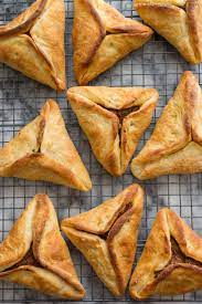 If you want more information about why the blog format has changed, and why we're now offering complete written recipes, please read all about that here. Lebanese Meat Pies Recipe Sfeeha Little Spice Jar