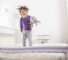 Großzügig gefüllt mit hohlfasern für komfort und wärme, damit sie die ganze nacht über gemütlich bleiben. Die Ultimate Babymatratzen Anleitung Alles Wichtige Una Organic