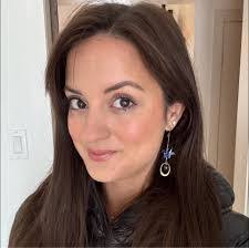 Laurie Mcclain's Instagram, Twitter & Facebook