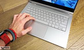 Only a fairly mediocre screen and a steep asking price. Lenovo Yoga C930 Review I7 8550u 16 Gb Ram Uhd Screen