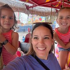 lifewithcrystal (@momlife_crystal)