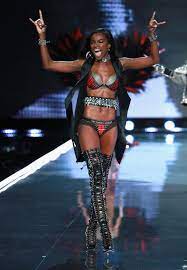 But what is victoria's secret? Victoria S Secret Fashion Show 2017 See Every Look From The Runway Vogue