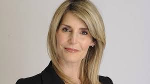 Noelle Mccall's Instagram, Twitter & Facebook