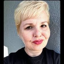 Katie Coldiron's Instagram, Twitter & Facebook