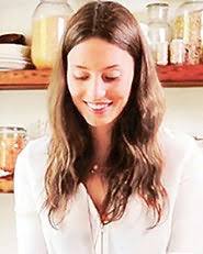 Deliciously Ella Every Day: Quick and Easy Recipes for Gluten-Free Snacks,  Packed Lunches, and Simple Meals by Ella Woodward, Hardcover