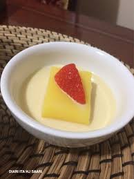 Satu aku letak pewarna merah, satu lagi aku xletak pon. Life Is Simple Its Just Not Easy Puding Kastard Berkuah Yang Mudah
