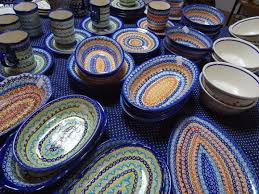 Traditional and unikat patterns at low prices with a free shipping offer and rewards program! A Guide To Pottery Shopping In Boleslawiec Travel Events Culture Tips For Americans Stationed In Germany