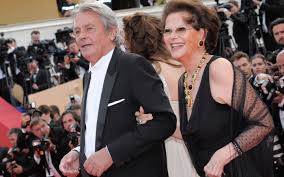 Alain delon al festival di cannes svela chi è la donna della sua vita: Cannes 2019 Palma D Oro Ad Alain Delon Preso Di Mira Dalle Femministe Silhouette Donna