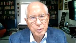 Experto internacional sugirió subir la edad de jubilación, integrar  sistemas y ponerle un tope a las comisiones de las AFAP