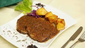 L'arrosto di vitello con salsa alle nocciole è un tipico piatto piemontese, conosciuto soprattutto nel territorio delle langhe dove vengono coltivale le noccole piemonte i.g.p. Arrosto Di Vitello Alla Piemontese Ricetta Preparazione