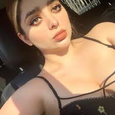 Lily Reyes (@LilyRey_99)