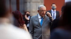 Mier deja a Adán y se acerca a Marcelo para conseguir la candidatura en  Puebla