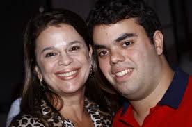 Duplo Brinde agita o Piano Bar do Ideal Clube