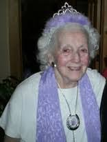 Loretta Ruth's Instagram, Twitter & Facebook