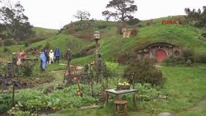 Maybe you would like to learn more about one of these? Hobbit Koyu Ne Buyuk Ilgi