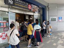 三級警戒 台北、新北高三、國三生17日起停課 改遠端學習 台灣英文新聞 2021/05/16 15:52(33分鐘前) （台灣英文新聞／社會組 綜合報導）雙北市疫情提升至三級警戒，新北市和台北市今（16）日共同宣布，為了維護學校學生健康安全， 雙北 從明天（17日）開始，高三. U4oznzi3tpmxmm