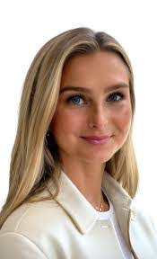 Julie Nigro's Instagram, Twitter & Facebook