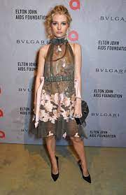 Model lottie moss is opening up about her sexuality. Who Is Lottie Moss Kate Moss Younger Sister And Ex Girlfriend Of Made In Chelsea S Alex Mytton