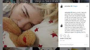 Selma blair setzt ihren körper gekonnt in szeneselma blair (48) lässt sich nicht von ihrer krankheit unterkriegen. Selma Blair Doku Zeigt Ihren Alltag Mit Multipler Sklerose Stern De