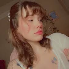 Toni Agee's Instagram, Twitter & Facebook