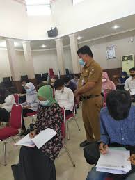 Pendaftaran dan pelaksanaan seluruh pelatihan tidak dipungut biaya (gratis) di balai latihan kerja (blk) disnaker kab. Https Www Pekanbaru Go Id P News Disnaker Pekanbaru Berangkatkan 12 Peserta Pelatihan Ke Bbplk Bekasi