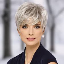 I tagli corti, si sa, sono tra le tendenze capelli più amate dalle donne. Tagli Capelli Corti Per Donne Di 60 Anni Enzo Liuzzi