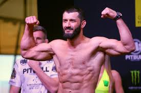 Mma fighter akop szostak represents the country: Na Zegarynke Dzwonil Mamed Chalidow Pokazal Swietne Zdjecie Sport Wp Sportowefakty