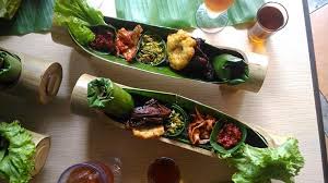 Ulasan tentang ayam berkah & berkah catering, jawa barat, nomor telepon,. 15 Tempat Makan Lesehan Di Bandung Yang Enak Dan Nyaman