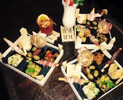 Aperitivo in barca a vela al largo di mondello con partenza da palermo. Addiopizzo