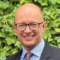 1300+ "Pegler" profiles