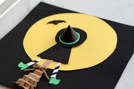 There are name plates for the characters, pictures, and a booklet for students to highlight their part. 25 Halloween Witch Crafts For Toddlers Halloween Crafts For Kids