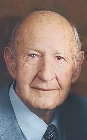 Jennifer Flack's Instagram, Twitter & Facebook