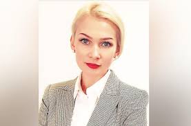 Elena Fritz's Instagram, Twitter & Facebook