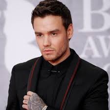 Danniella Westbrook snogs fiancé Alan Thomason