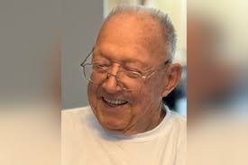 Lori Rupp's Instagram, Twitter & Facebook