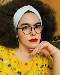 me dicen que calladita me veo más bonita, pero yo me veo bonita callada o  hablando 💋