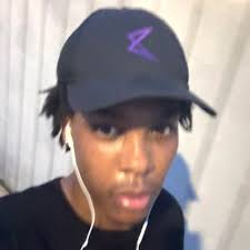 Reggie charles (@reggiecharles_)